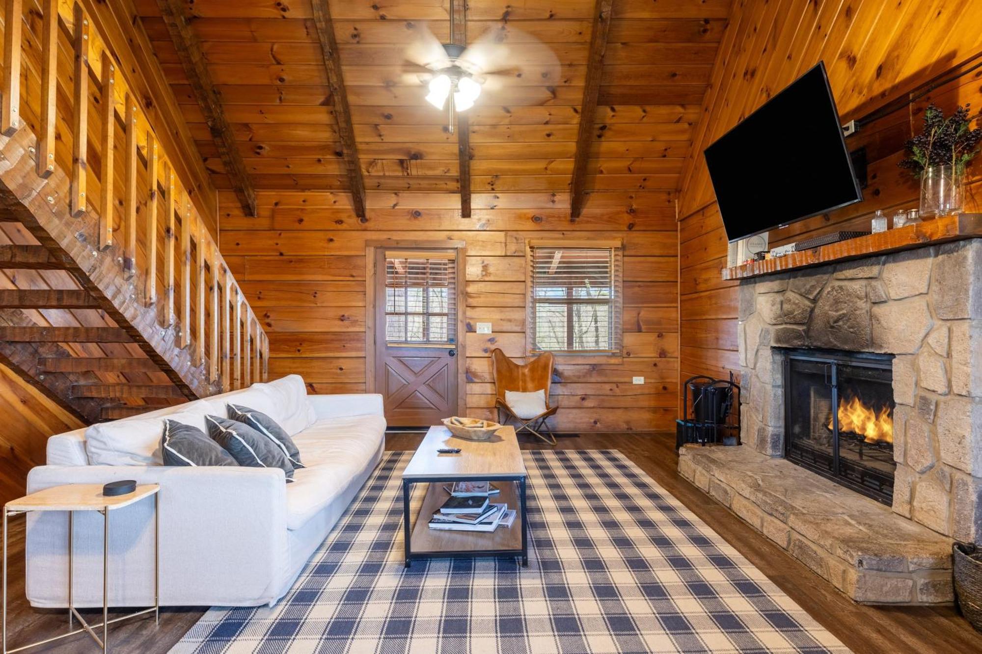 Dudley II By Avantstay Comfortable Cabin W Hot Tub Views 鸽子谷 外观 照片