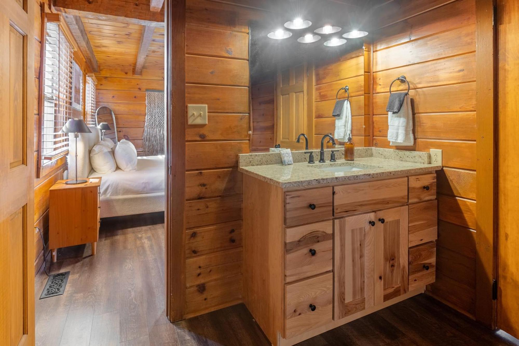 Dudley II By Avantstay Comfortable Cabin W Hot Tub Views 鸽子谷 外观 照片